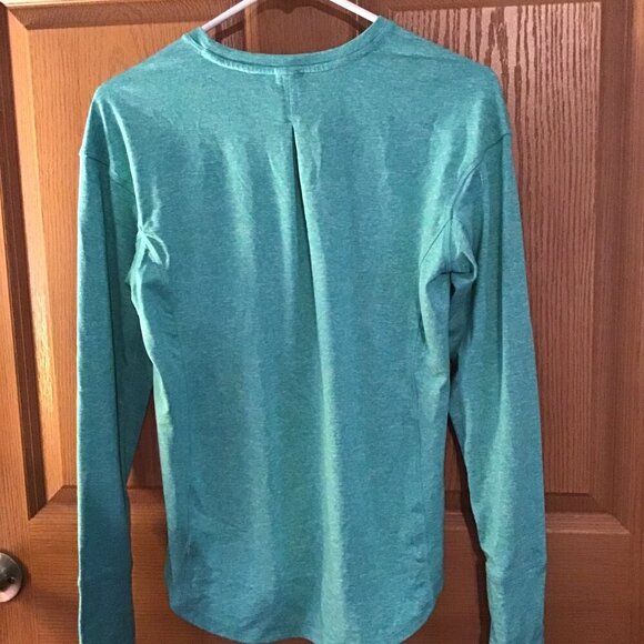 Avia Acitve Wear Shirt - Picture 2 of 2